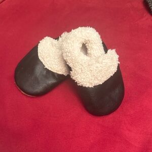 Kids Black and Cream Fleece Slippers
